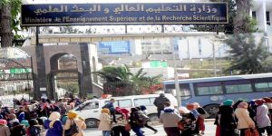 الوزارة تستعد لفتح عملية التسجيل بعد استكمال توظيف الأساتذة… فتح 2000 منصب دكتوراه للموسم الدراسي 2019-2020