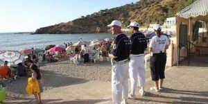 تسخير 100 ألف شرطي لتأمين موسم الاصطياف