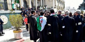 المحامون يقررون المقاطعة الشاملة للعمل القضائي بداية من الخميس