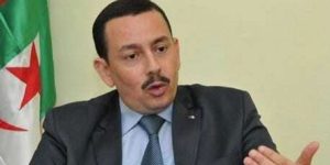 بلقاسم ساحلي يتابع أستاذ جامعي قضائيا