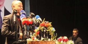 قال أنه ينتظر محاكمة عادلة لرموز الفساد.. بن قرينة: “أذناب العصابة عرضت عليّ منصب الرئاسة ورفضت”