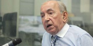  باي ناصري:”منع استيراد المواد المنتجة محليا سيخفف عجز الميزان التجاري”