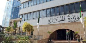 في تعليمات موجهة لإطارات الإدارة المركزية والمدراء الجهويين والولائيين… رزيق يأمر بتكثيف الرقابة ومراقبة الأسعار