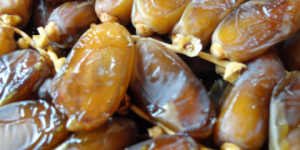 طائرة شحن محملة بأطنان من التمور توجه الى نواكشوط