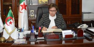 بعد سؤوال شفهي رفعه السناتور بن زعيم لوزيرة التضامن: تحديد استراتيجية إدماج العاملين بالشبكة الاجتماعية يوم4جوان