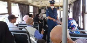 قسنطينة.. بروتوكول “كورونا” غائب في الحافلات وتزايد مقلق في عدد الإصابات