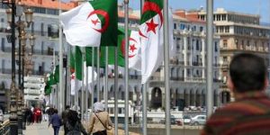 بعد سنة صعبة وثقيلة.. الجزائريون يقتصرون أمنياتهم على العودة إلى حياتهم العادية