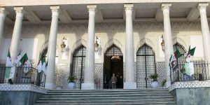 وزارة العدل تشرع في مراجعة القانون الأساسي للقضاء وقانون المجلس الأعلى للقضاء