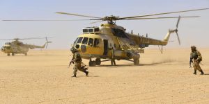 استرجع خلالها أسلحة وذخيرة.. الجيش يوقف مجموعة إجرامية عابرة للحدود بتمنراست