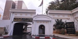 المصادف لعيد الاستقلال.. “الإثنين المقبل” عطلة مدفوعة الأجر لكافة مستخدمي المؤسسات والإدارات العمومية