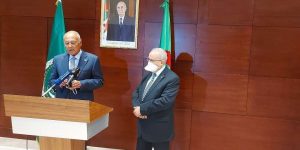 لعمامرة وأبو الغيط يؤكدان على تنسيق الجهود لإيجاد حل سلمي للأزمة بليبيا