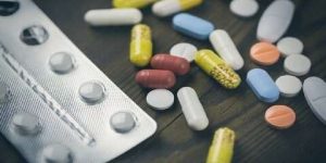 دق ناقوس الخطر من الوصف المفرط للمضادات الحيوية للجزائريين مع ارتفاع “كوفيد-19”