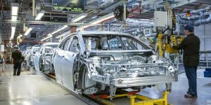 مسؤول بوزارة الصناعة يؤكد: مستقبل الصناعة في الجزائر واعد وتثمين الموارد الوطنية والمحلية ضروري