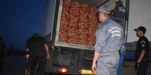 الجمارك: حجز 46 ألف لتر زيت و840 طن من السميد والفرينة في ظرف 3 أشهر