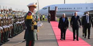 توافد القادة العرب و رؤساء الوفود على الجزائر للمشاركة غدا الثلاثاء في القمة العربية