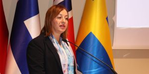 موالفي تبرز الفرص الاستثمارية التي تمنحها الجزائر في مجال الانتقال الطاقوي والاقتصاد