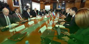 الجزائر وأذربيجان توقعان مذكرة تفاهم للتعاون في مجال الطاقة