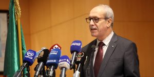 وزير البريد: نولي أهمية كبيرة للمبادلات التجارية الالكترونية