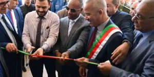 الشلف: الوالي يلتقي بممثلي ساكنة تاجنة وتنس في خرجة ميدانية