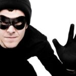 قبضوا عليه فابتلع مسروقاته