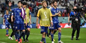 بعد خروجه من المونديال.. هدايا من المنتخب الياباني إلى قطر