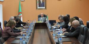 سايحي يؤكد على فتح الحوار الدوري مع الشركاء قصد تطوير قطاع الصحة