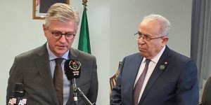 لعمامرة يستقبل مساعد الأمين العام للأمم المتحدة المكلف بعمليات السلام