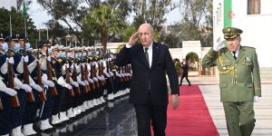 الرئيس تبون يهنئ أفراد الجيش والأسلاك الأمنية والحماية المدنية والأسرة الطبية