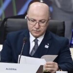 الوزير الأول يبرز جهود الجزائر في منح إفريقيا أسباب التنمية