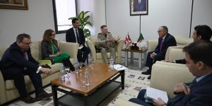 بلاني يبحث مع مستشار بوزارة الدفاع البريطانية سبل تعزيز التعاون الثنائي