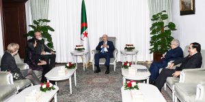 الرئيس تبون يستقبل مساعدة كاتب الدولة الأمريكي المكلفة بالمنظمات الدولية