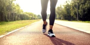 فوائد مفاجئة للمشي.. دقائق قليلة تحسن الاقتصاد العالمي