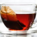 فائدة “غريبة” للشاي الساخن.. لن تصدق ما يفعله بالعيون