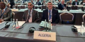 الطاقة المتجددة: استعراض بأبو ظبي سياسة الجزائر لتجسيد الانتقال الطاقوي