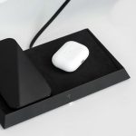 شاحن تيسلا لاسلكي للهواتف مستمد من سايبرترك