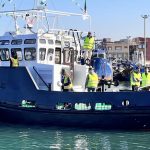 استلام أول قاطرة بحرية فولاذية جزائرية الصنع