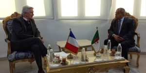 عون يؤكد لسفير فرنسا رغبة الجزائر في احترام مجمع “سانوفي” آجال تصنيع الأنسولين