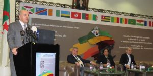 سايحي: إمكانية بعث مدونة جديدة لأخلاقيات الصيدلة