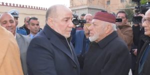 بلمهدي يسلم رسالة تعزية من الرئيس تبون لعائلة الراحل عبد القادر عثماني شيخ زاوية علي بن عمر