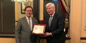 المدير العام للأمن الوطني يبحث مع نظيره الهولندي سبل تعزيز التعاون الثنائي