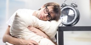 سنريهم آياتنا في الآفاق.. خطورة النوم لفترات طويلة 