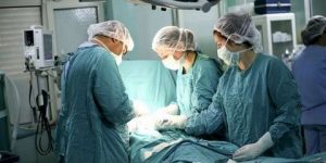 إجراء أزيد من 900 فحص طبي متخصص و22 عملية جراحية بالبيض