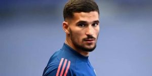 عوار محل اتهام إدارة نادي ليون