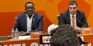 الأمين العام لـ “الكاف” يكشف: “تنظيم الشان أكثر من المحكم والمنشآت الرياضية رائعة”