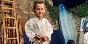 أحمد الفيشاوي يعترف بابنه الثاني “تيتوس”