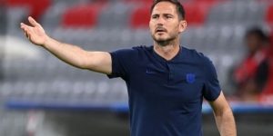 إيفرتون يعلن إقالة لامبارد ويعين بديلاً مؤقتاً عنه