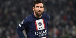 أغويرو: ميسي يمكنه الفوز بالألقاب بمفرده وهالاند لا يستطيع