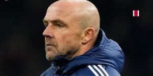 بعد التعادل مع فولندام.. أجاكس يعلن إقالة شرودر