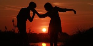 تسقيني العشق