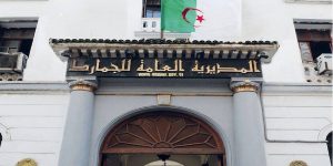 الجمارك الجزائرية تؤكد حرصها على راحة الليبيين الوافدين إلى الجزائر